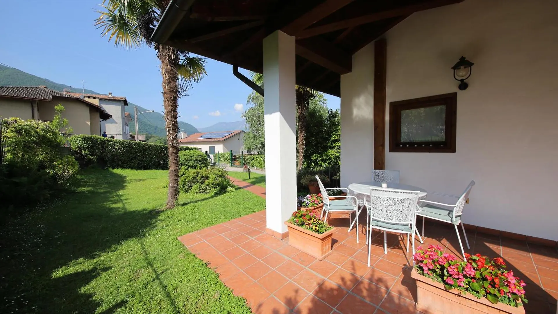 Villa Quattro Stagioni Colico 0*,
