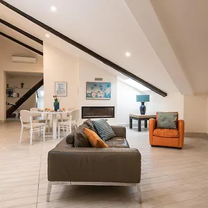 les-maisons-apartments.hotels-amalfi.com/